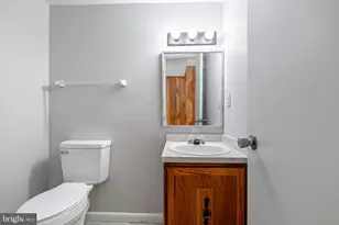 15252 Cloverdale Rd, Woodbridge, VA 22193 - Photo 32
