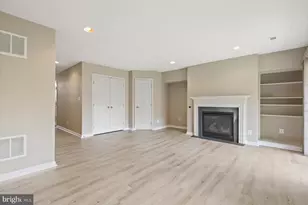 9147 Ribbon Falls Loop, Bristow, VA 20136 - Photo 6