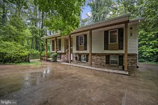 11039 Timberview Dr, Manassas, VA 20111 - Photo 4