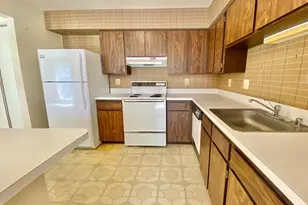 2877 Burgundy Pl, Woodbridge, VA 22192 - Photo 10