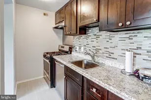 12703 Lotte Dr, Woodbridge, VA 22192 - Photo 2