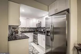 14822 Bryan Ct, Woodbridge, VA 22193 - Photo 6