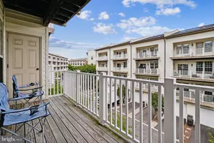 8045 Crescent Park Dr, Gainesville, VA 20155 - Photo 16