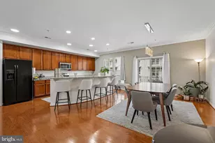 8045 Crescent Park Dr, Gainesville, VA 20155 - Photo 10