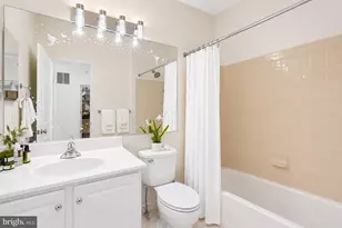 8045 Crescent Park Dr, Gainesville, VA 20155 - Photo 34