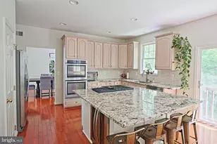 5108 Yawl Ct, Woodbridge, VA 22193 - Photo 8
