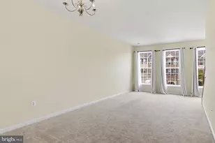 15704 John Diskin Cir, Woodbridge, VA 22191 - Photo 12