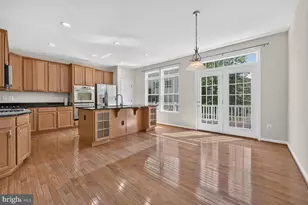 2293 Merseyside Dr, Woodbridge, VA 22191 - Photo 8