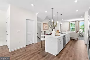 16992 Alicia Ave, Dumfries, VA 22026 - Photo 10