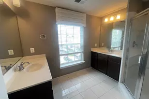 8195 Falls Grove Dr, Manassas, VA 20111 - Photo 18