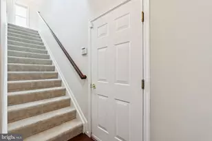 2807 Chinkapin Oak Ln, Woodbridge, VA 22191 - Photo 2