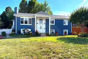 1911 Stafford St, Woodbridge, VA 22191 - Photo 2