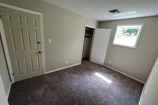 18402 Cedar Dr, Triangle, VA 22172 - Photo 8