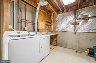 15203 Valley Stream Dr, Woodbridge, VA 22191 - Photo 44
