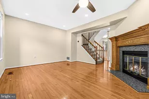 15203 Valley Stream Dr, Woodbridge, VA 22191 - Photo 4
