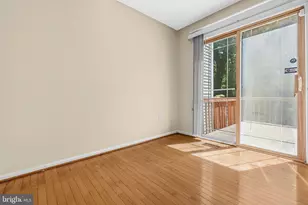 15203 Valley Stream Dr, Woodbridge, VA 22191 - Photo 12
