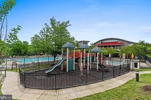 2619 Eastbourne Dr, Woodbridge, VA 22191 - Photo 38