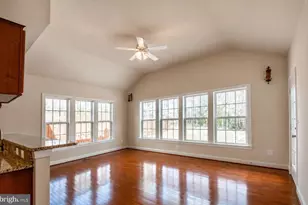 15329 Colonel Tansill Ct, Woodbridge, VA 22193 - Photo 6