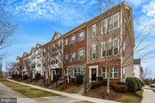 4302 Potomac Highlands Cir, Triangle, VA 22172 - Photo 2