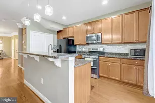 4302 Potomac Highlands Cir, Triangle, VA 22172 - Photo 8
