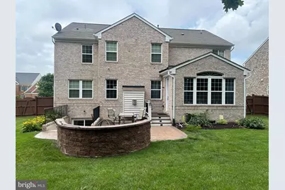 8057 Tysons Oaks Court, Gainesville, VA 20155 - Photo 2