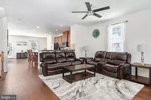 7030 Darbey Knoll Dr, Gainesville, VA 20155 - Photo 12