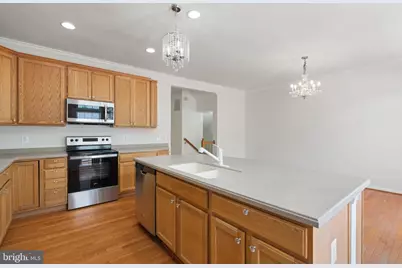 2225 Potomac Club Parkway, Woodbridge, VA 22191 - Photo 6