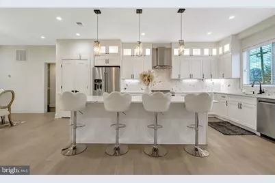8709 Yorkshire Lane, Manassas, VA 20111 - Photo 6
