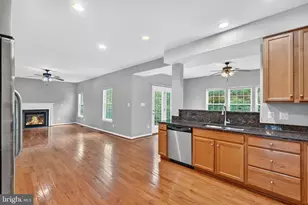 7629 Hamelin Ln, Gainesville, VA 20155 - Photo 10