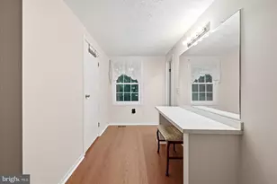 15923 Dolphin Dr, Dumfries, VA 22025 - Photo 16