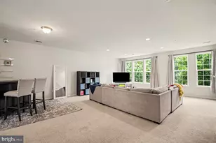 14798 Mason Creek Cir, Woodbridge, VA 22191 - Photo 12