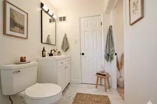 7629 Huron Dr, Gainesville, VA 20155 - Photo 4