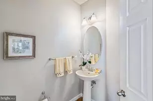 3028 Landing Eagle Ct, Woodbridge, VA 22191 - Photo 4