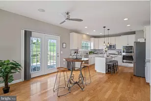 3028 Landing Eagle Ct, Woodbridge, VA 22191 - Photo 8