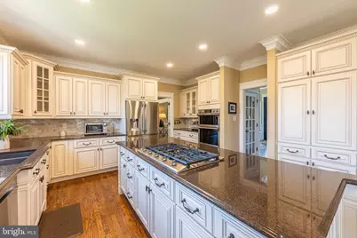 8125 Crooked Oaks Court, Gainesville, VA 20155 - Photo 12
