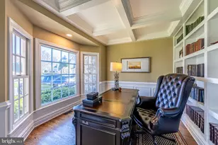 8125 Crooked Oaks Ct, Gainesville, VA 20155 - Photo 16