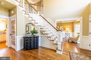 8125 Crooked Oaks Ct, Gainesville, VA 20155 - Photo 4