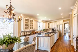 8125 Crooked Oaks Ct, Gainesville, VA 20155 - Photo 14