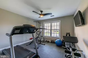 8125 Crooked Oaks Ct, Gainesville, VA 20155 - Photo 38