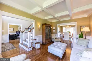8125 Crooked Oaks Ct, Gainesville, VA 20155 - Photo 6