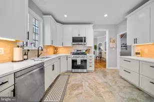 13732 Heritage Valley Way, Gainesville, VA 20155 - Photo 8