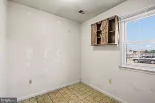 1800 Fort Pulaski Ct, Dumfries, VA 22026 - Photo 16