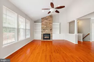 17633 Four Seasons Dr, Dumfries, VA 22025 - Photo 10