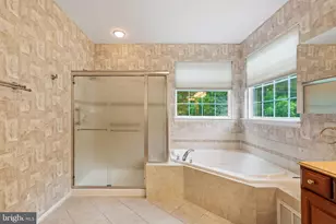 17239 Four Seasons Dr, Dumfries, VA 22025 - Photo 32