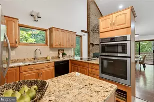 12212 Woodlark Ct, Manassas, VA 20112 - Photo 16