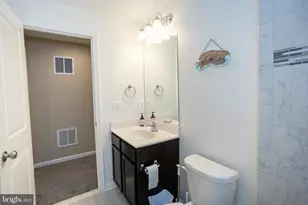 2425 Morgans Point Dr, Dumfries, VA 22026 - Photo 58