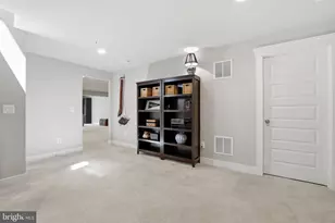 17942 Woods View Dr, Dumfries, VA 22026 - Photo 42