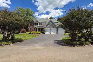 14093 Burnley Glen Ct, Haymarket, VA 20169 - Photo 2