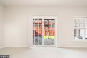 7056 Courtyard Way, Haymarket, VA 20169 - Photo 30