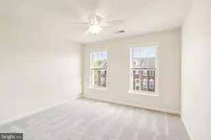 7056 Courtyard Way, Haymarket, VA 20169 - Photo 14